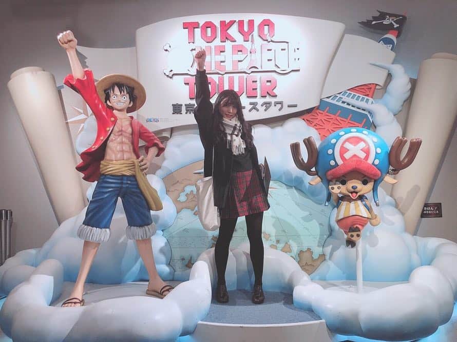 根岸愛のインスタグラム：「ワンピースタワー観てきました😊✨キャストとの距離が近くて何かあっちこっち自由に動けて楽しかった！！海賊王に俺はなる！！ #ワンピースタワー #東京タワー #ワンピース」