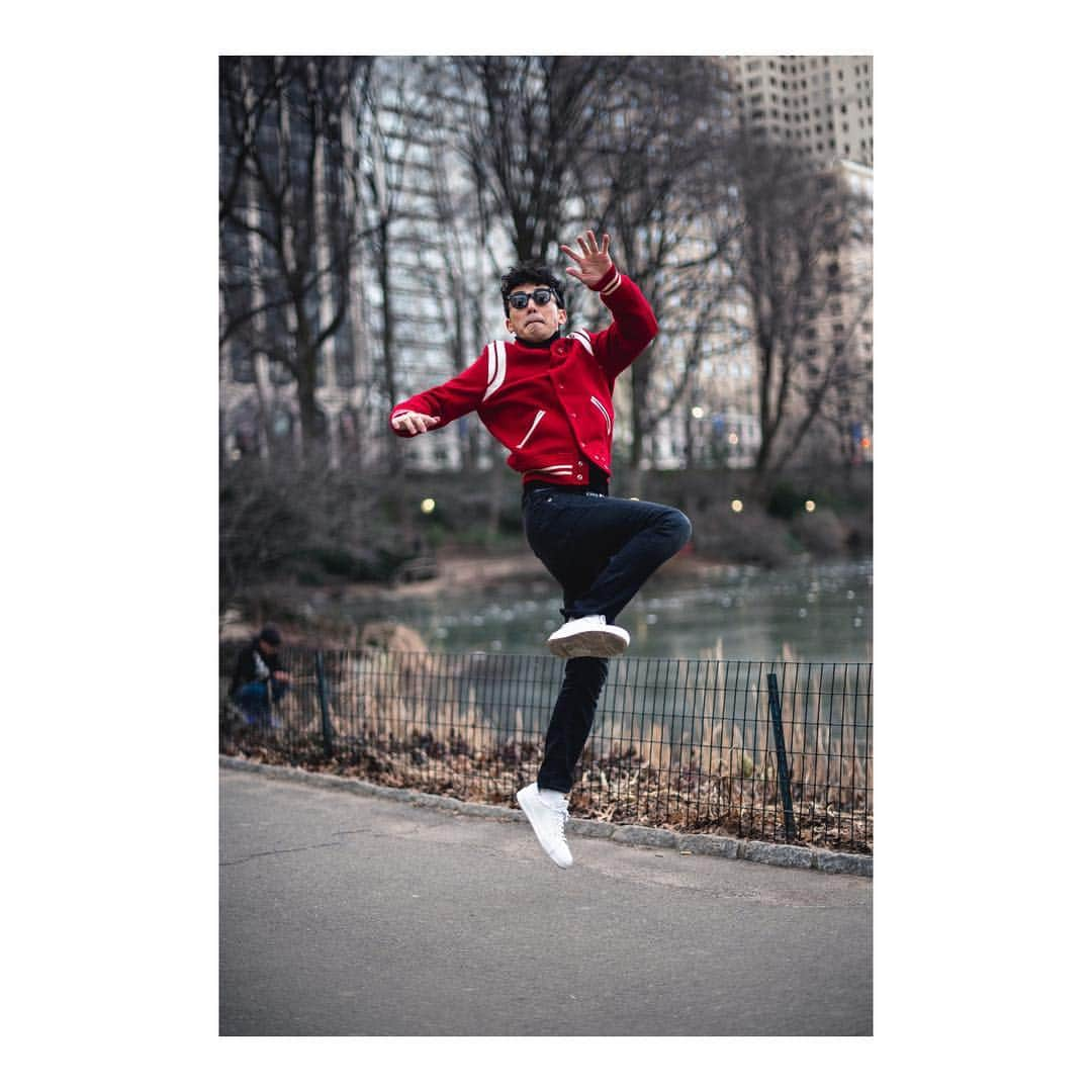 綾部祐二さんのインスタグラム写真 - (綾部祐二Instagram)「Photos by @selwyn.ramos  jacket: @ysl  glasses: @ditaeyewear sunglasses: @juliustartoptical Sneakers: @jilsander」1月23日 12時47分 - yujiayabe