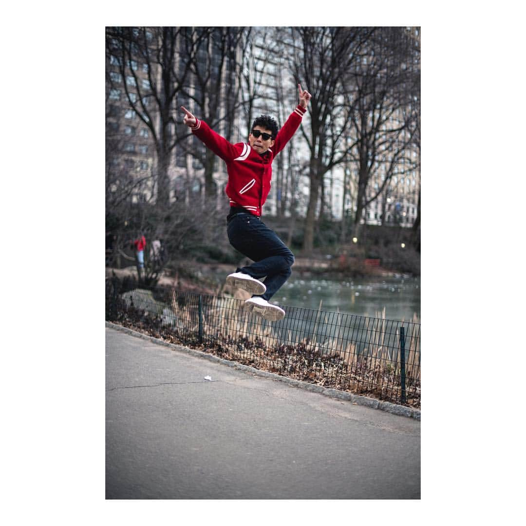 綾部祐二さんのインスタグラム写真 - (綾部祐二Instagram)「Photos by @selwyn.ramos  jacket: @ysl  glasses: @ditaeyewear sunglasses: @juliustartoptical Sneakers: @jilsander」1月23日 12時47分 - yujiayabe