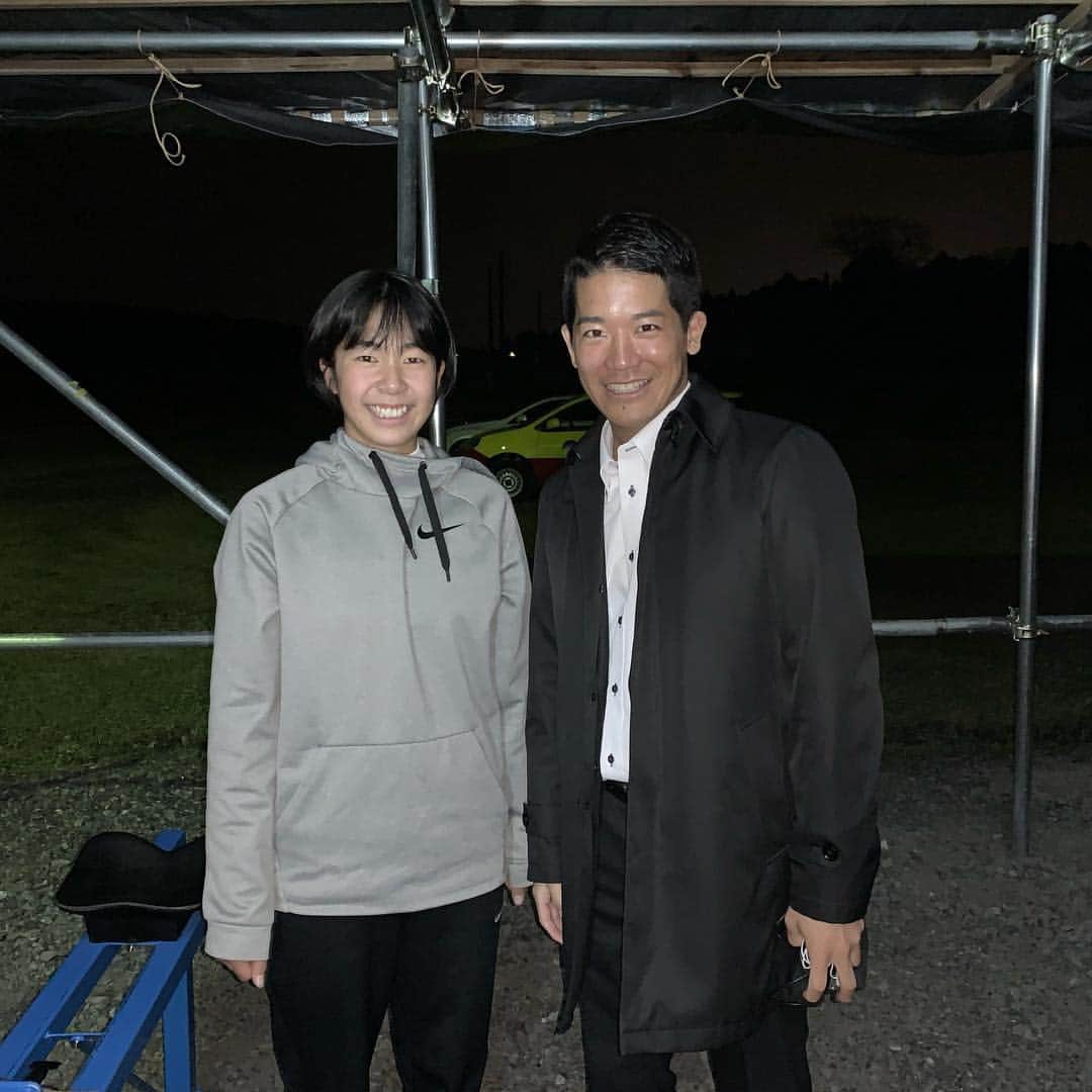 のインスタグラム：「こんにちは！ MBCスポーツ、今日も午後6時から！ 展望スタジオから生放送でお送りします！ 番組内コーナー「ヒーローファイル」第8回は、高校一年生の国体選手、尾上楓選手をご紹介します！！ ぜひ放送をお聴きください😄  メッセージもお待ちしています！ 今年記憶に残ったことなど、どんな内容でもありがたいです☺️ sports@mbc.co.jpまでお願いします！  #mbc #sports #鹿児島 #カヌー #かごしま国体 #国体」