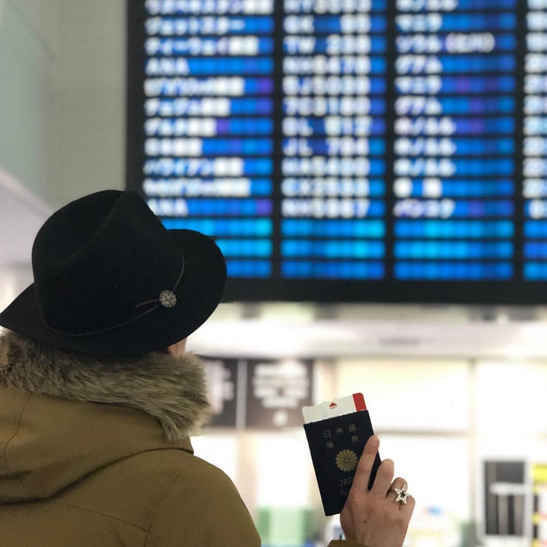 kmasafumiのインスタグラム：「・ はじめて海外で年を越すことにしました🐷 ・ Enjoy this trip🦹🏾‍♂️ ・ ・ #trip#travel」