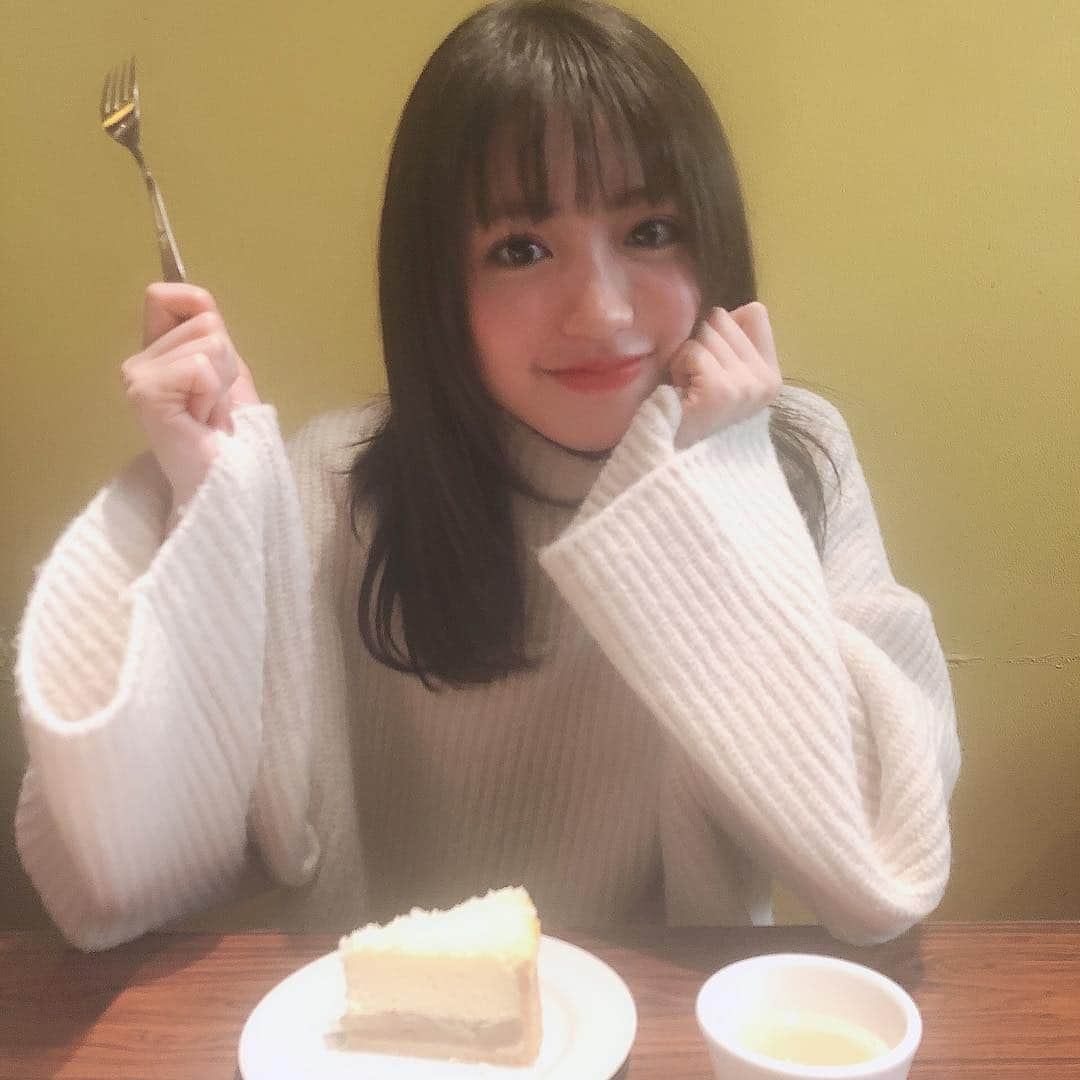 香音さんのインスタグラム写真 - (香音Instagram)「レモン色の壁だったからレモンチーズケーキ食べたんです。🍋 お久しぶりの安藤さん☺︎ . . あんちゃん久しぶりに会えて嬉しかったんだあ〜🤤 .」12月30日 19時58分 - kanon420_official