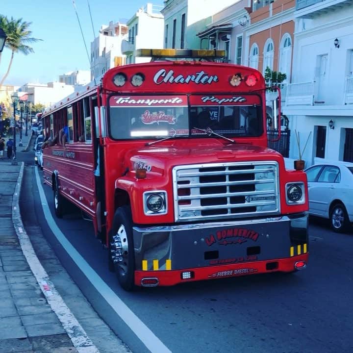 尚玄のインスタグラム：「The best way to spend time while #trafficjam これだと渋滞も苛々しない。🥳 #Traveling #Caribbean」