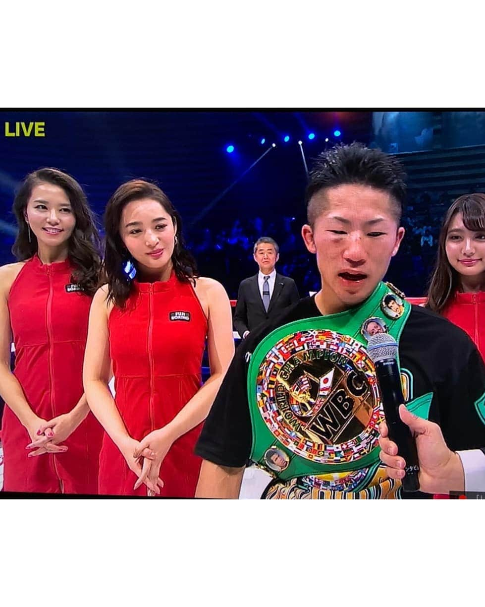 佐野真彩さんのインスタグラム写真 - (佐野真彩Instagram)「仕事納めは #ボクシング 🥊 日本人選手のトリプル勝利✨おめでとうございます！！ ・ 写真沢山あるのでまたアップします☺️ 今日は寝る😪 ・ #トリプル世界戦 #伊藤雅雪 選手 #井上拓真 選手 #拳四郎 選手 #フジテレビ #フジボクシングリングガール」12月31日 1時10分 - sano.maya