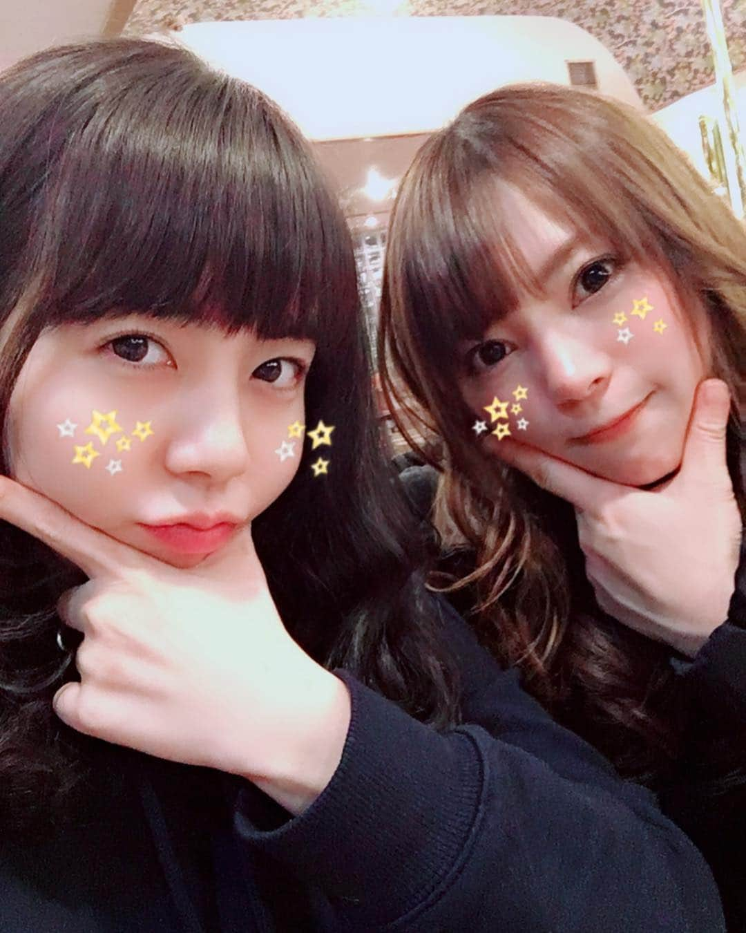 前田まみさんのインスタグラム写真 - (前田まみInstagram)「#2018年ラストに会えた👭 #LOVE❤️ #絵里香💋 #都島の #ラーメン屋 #オコメノカミサマ  #okomenokamisama の店主🍜✨ #髭似合いすぎって言われた #イケメンやって🧔 #嬉しい🤣」12月31日 16時51分 - koromami24