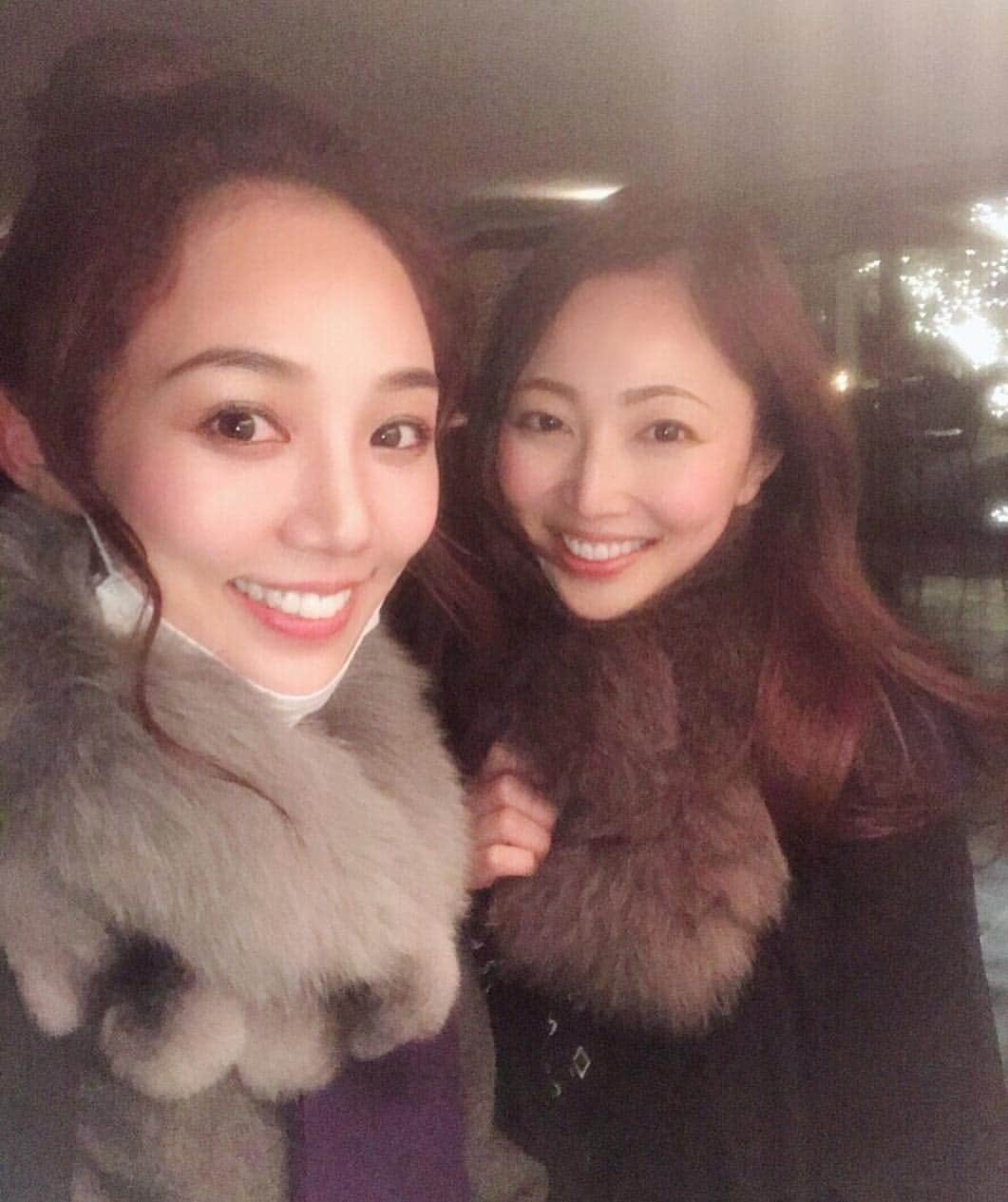 咲妃みゆのインスタグラム：「2018年も残りわずかとなりましたね☺️ . 「ラブ・ネバー・ダイ」は、昨日が年内のお稽古納めでした。まだまだ課題は山積みですが、今日に至るまでの実りあるお稽古の日々に感謝しています🍀少しお休みを頂いて、リフレッシュして、また頑張ります！！！ . 昨夜は、お稽古終わりに清香さん(#木南清香 さん)とプチ忘年会✨今年新たにご縁を頂き、多くの幸せな時間を共に過ごすことが出来た、私にとってとても大切な方です。そして凜子さん(#松原凜子 さん)の存在も忘れてはなりません💕お二人の笑顔に何度も救われた2018年でした！３人揃って新年会ができますように…✨ . では！！！いざ最高のパワースポットへ…🌺 . #表参道 #CICADA ☕️」