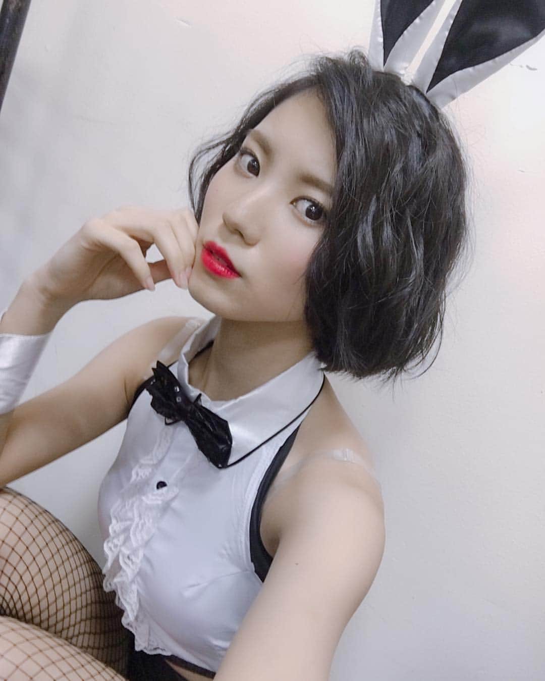 小林玲さんのインスタグラム写真 - (小林玲Instagram)「.﻿ ﻿ 30日ツアーファイナル。﻿ あの時間を来てくれた皆様と﻿ 共有できたことを嬉しく思います^ ^﻿ ﻿ そして、﻿ 来年3月13日アルバム発売、﻿ 5月から全国ツアーが始まります！﻿ まだまだ止まらないよ🔥﻿ ﻿ ﻿ #december #live #bunny #japan #japanesegirl #me」12月31日 12時58分 - rei.kobayashi