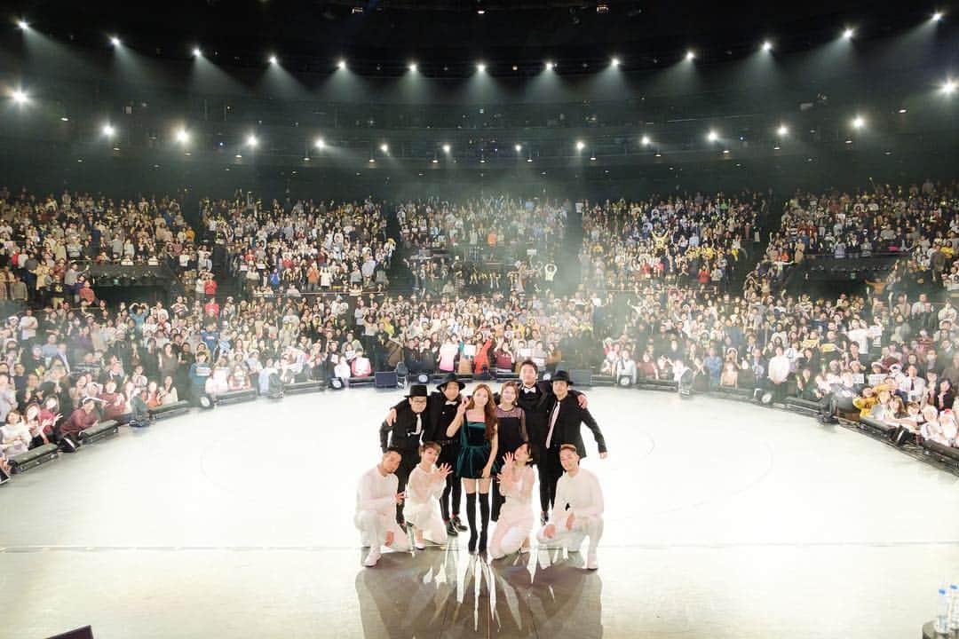 BoAのインスタグラム：「BoA The Live 2018 X-mas & in Seoul 🤗」