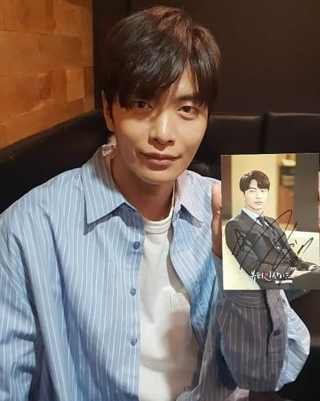 イ・ミンギさんのインスタグラム写真 - (イ・ミンギInstagram)「새해 복 많이 받으세요!! #이민기#leeminki#minki#minkilee#뷰티인사이드#서도재」12月31日 16時11分 - xgo_odx