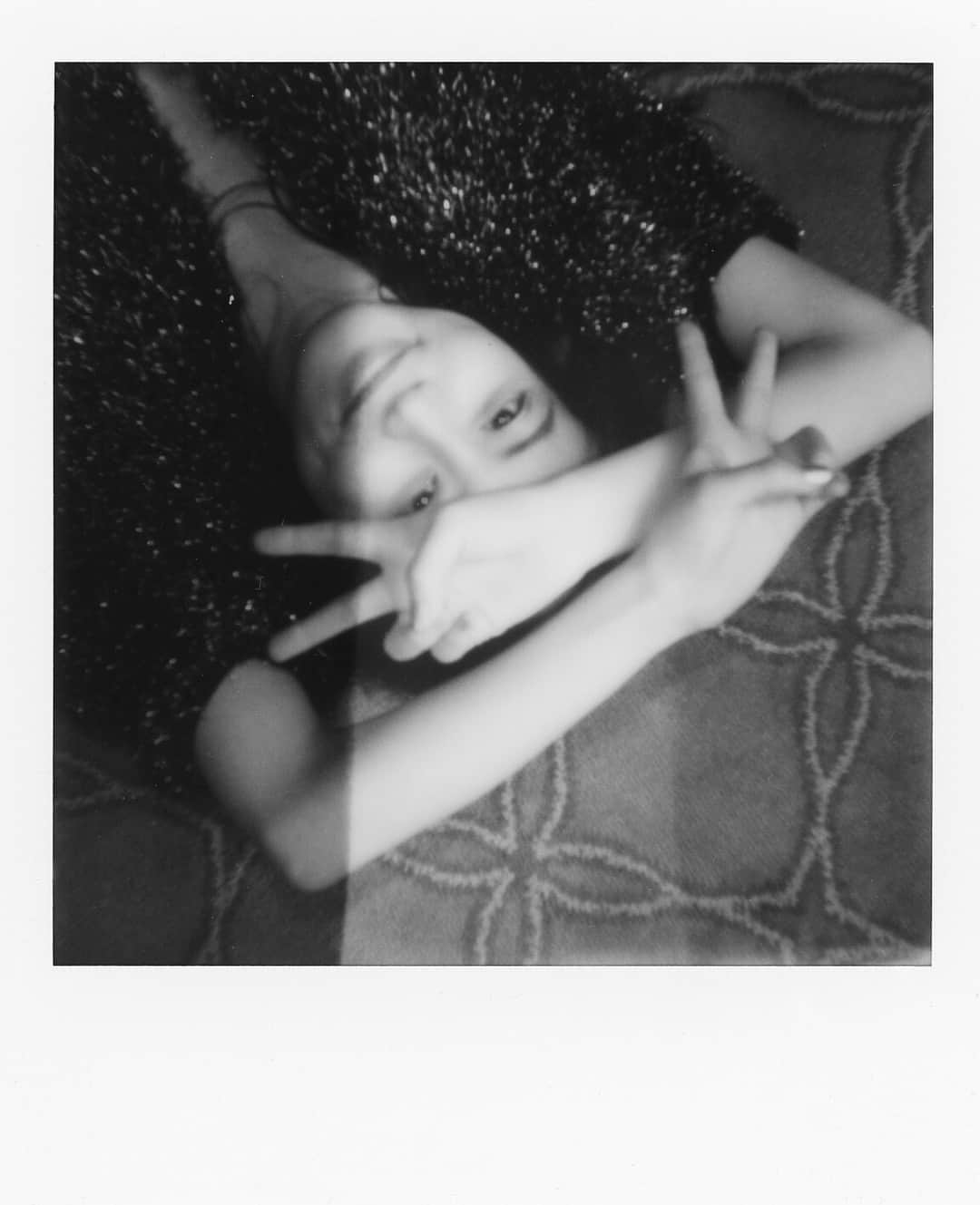 今田美桜さんのインスタグラム写真 - (今田美桜Instagram)「2018年本当に本当に幸せな1年でした。 ありがとうございました☺︎♡ 残り数時間ステキな時間を お過ごしください🕴🏻」12月31日 19時02分 - imada_mio