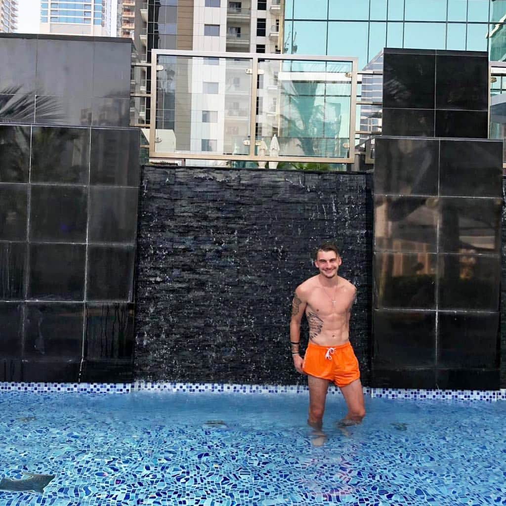 のインスタグラム：「😁💦☀️」