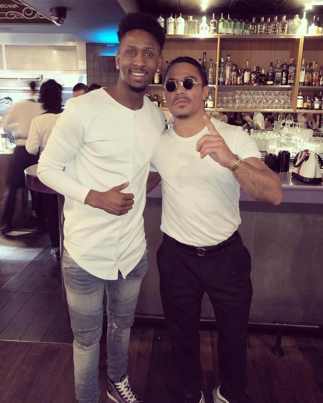 バウバッカー・バリーのインスタグラム：「About last night 🧂🥩🔪 @nusr_et #qualitytime #dubai #saltbae」