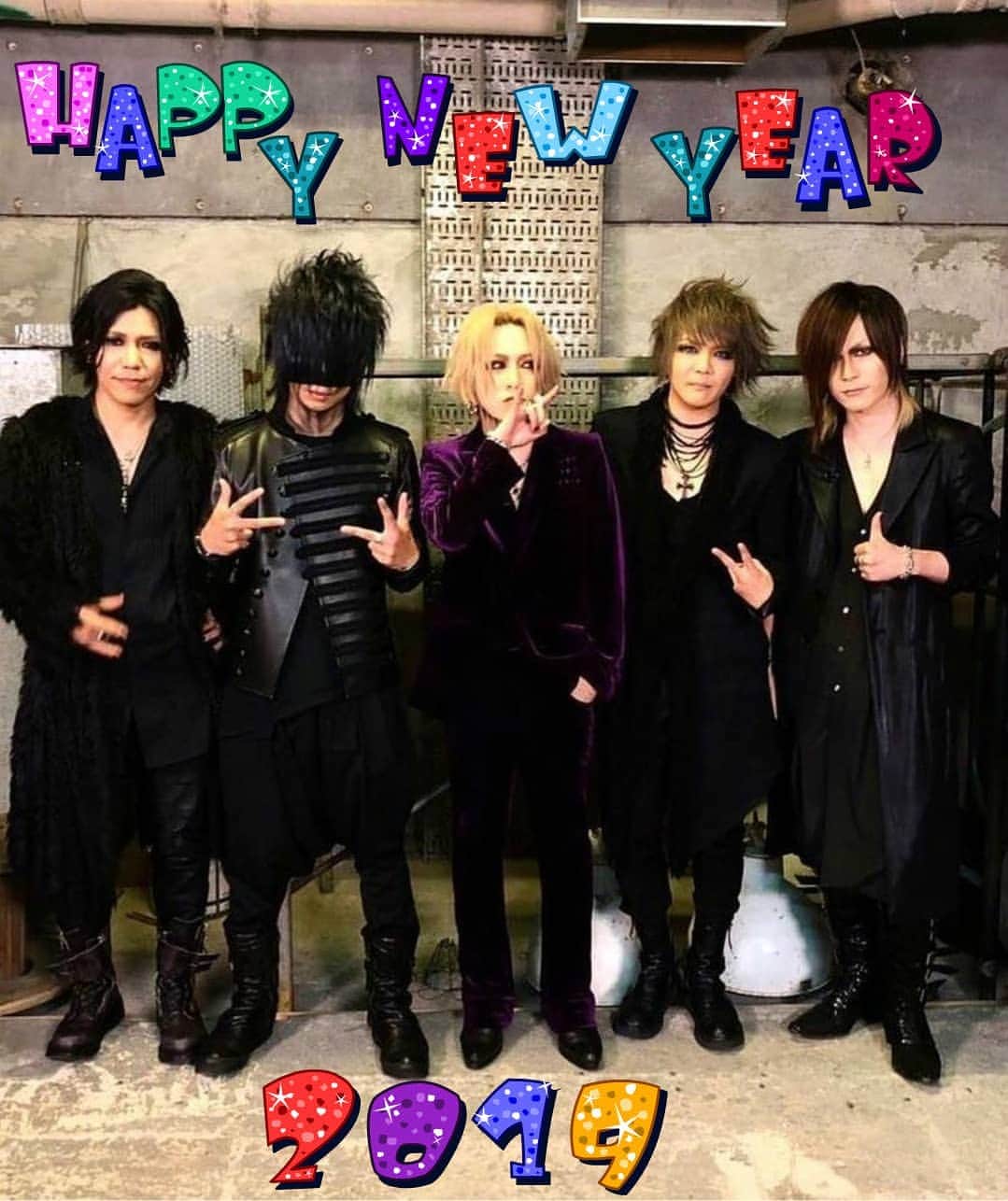the GazettEのインスタグラム：「HAPPY NEW YEAR 2019! THANK YOU! ❤ #thegazette #gazetto #new #newphoto #newpic #aoi #ruki #kai #reita #uruha #japan #tokyo #2018 #2019 #happynewyear #thankyou #band #jmusic」