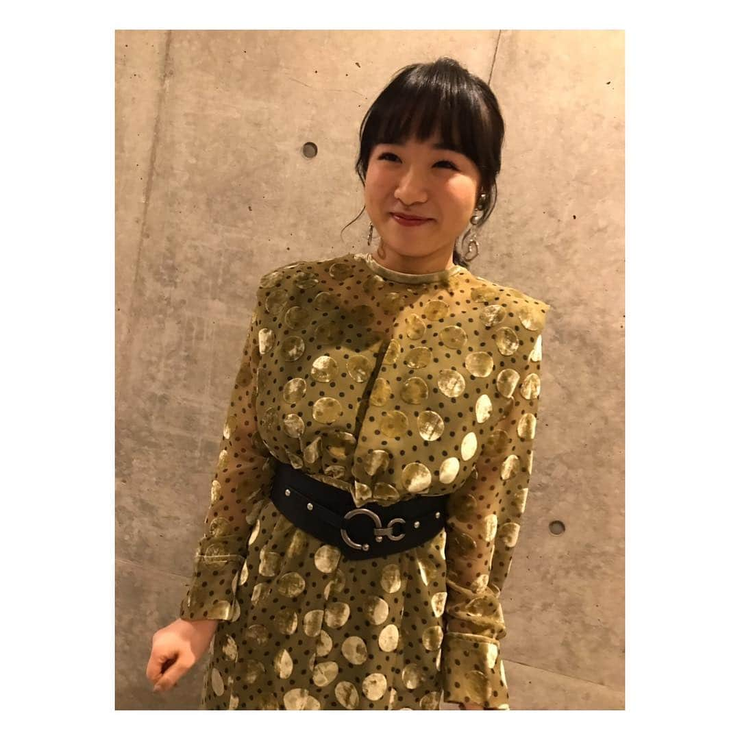 伊藤美誠のインスタグラム：「. 2018年たくさんの ステキな方々に出会えて 楽しい一年になりました。 2019年も私らしく笑って 楽しみながら自分の道を進みます。 自分の道は自分でひらく。 この言葉を胸にやりきります。」