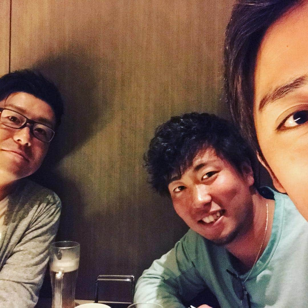 白村明弘さんのインスタグラム写真 - (白村明弘Instagram)「２０１８年も応援ありがとうございました！！僕に関わってくれた方達ありがとうございます！ 来年は今年よりも良い一年にします！みなさんにとっても良い一年になりますように(^^) 姫野の写真忘れた笑  キャプテン来年もよろしくお願いします！！ #年越し #同級生 #先輩 #後輩 #ありがとう」12月31日 23時02分 - haku43