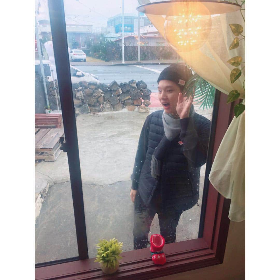 さんのインスタグラム写真 - (Instagram)「Bye bye 2018😮👋」12月31日 23時22分 - dongdongisland
