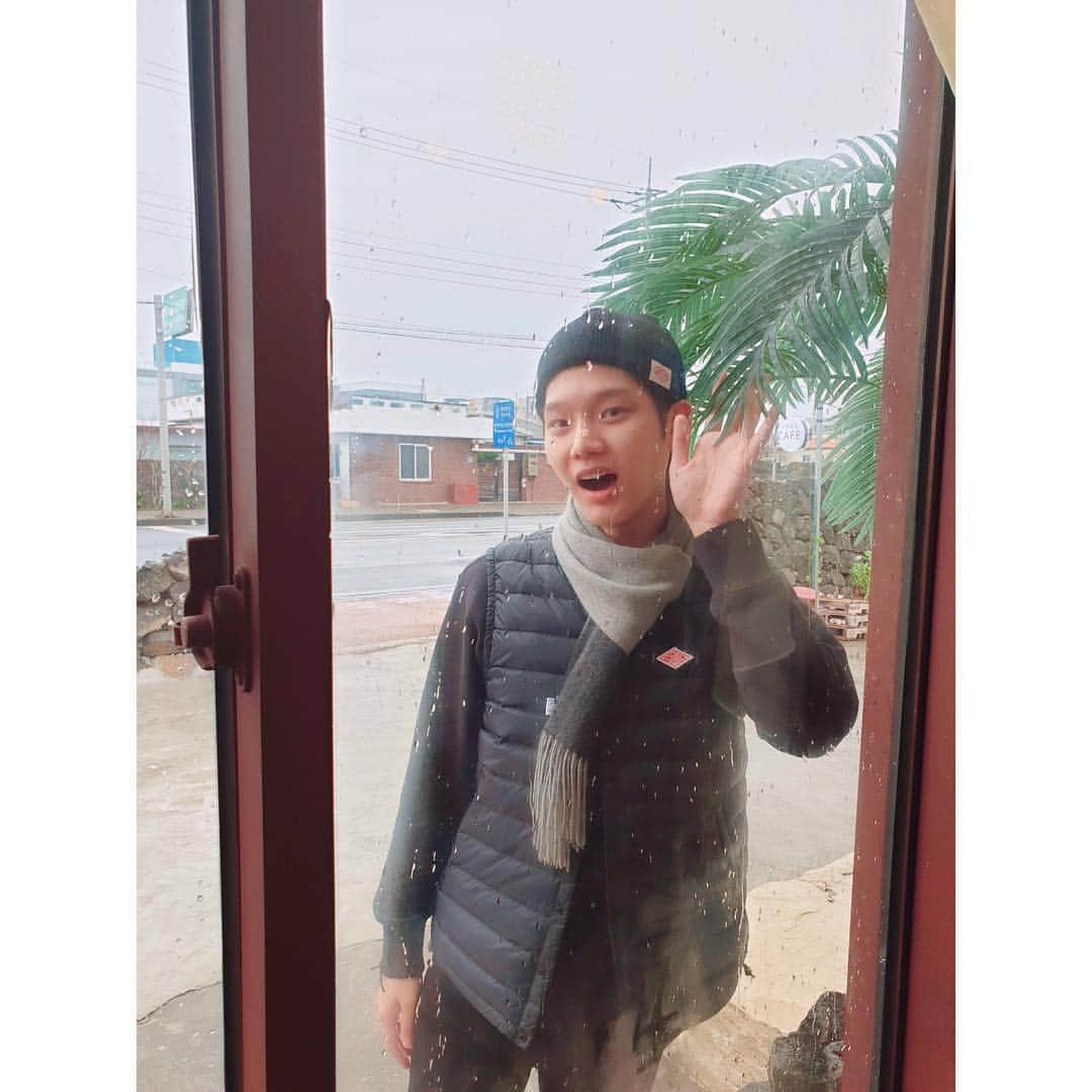 さんのインスタグラム写真 - (Instagram)「Bye bye 2018😮👋」12月31日 23時22分 - dongdongisland