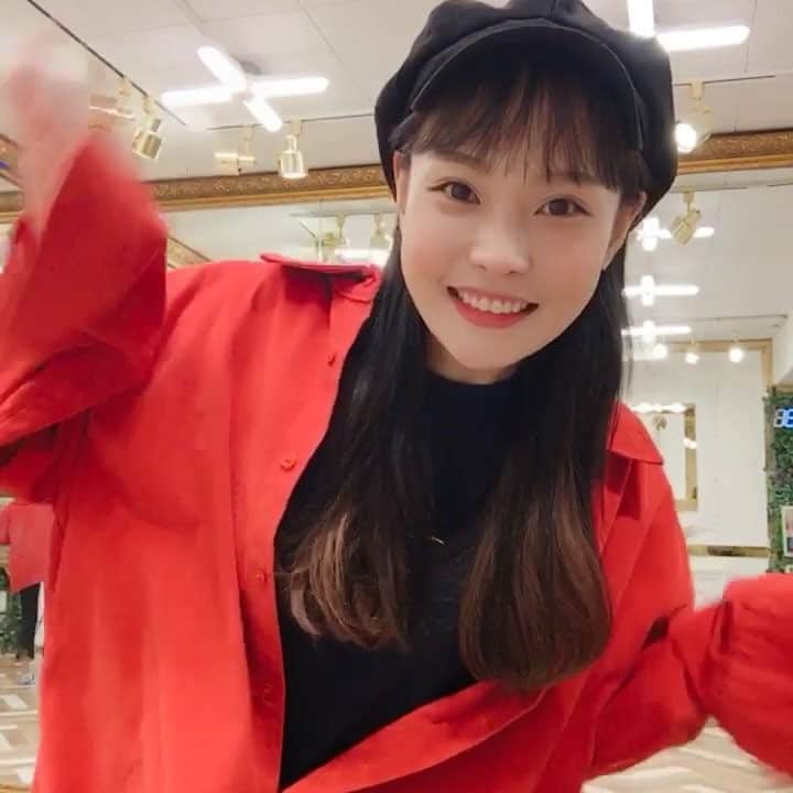 ハ・ウンジンのインスタグラム：「새해 복 많이많이마하~니 받으세요 꿀꿀🐷 #20190101」