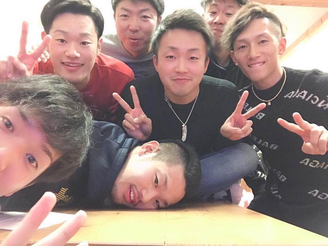 西川龍馬のインスタグラム：「あけましておめでとうございます🎍 今年はより多く勝利に貢献したいと思います！ 今年も皆さんよろしくお願い致します。  #2019#西川龍馬」