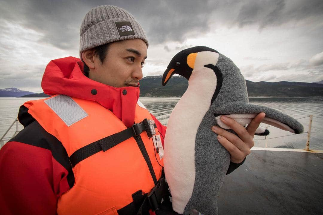 大野拓朗さんのインスタグラム写真 - (大野拓朗Instagram)「あけましておめでとうございます。 2018年はいろんなことがありました。いろんな作品で、いろんな素敵な方々に出会え、いろんな経験をし、いろんな刺激をもらいました。充実の1年でした。今までで一番濃密だったかも。 2019年も突っ走ります。燃えるぞーーーー！！！！！ 今年もよろしくお願いします😁✨」1月1日 1時21分 - takuro.ohno