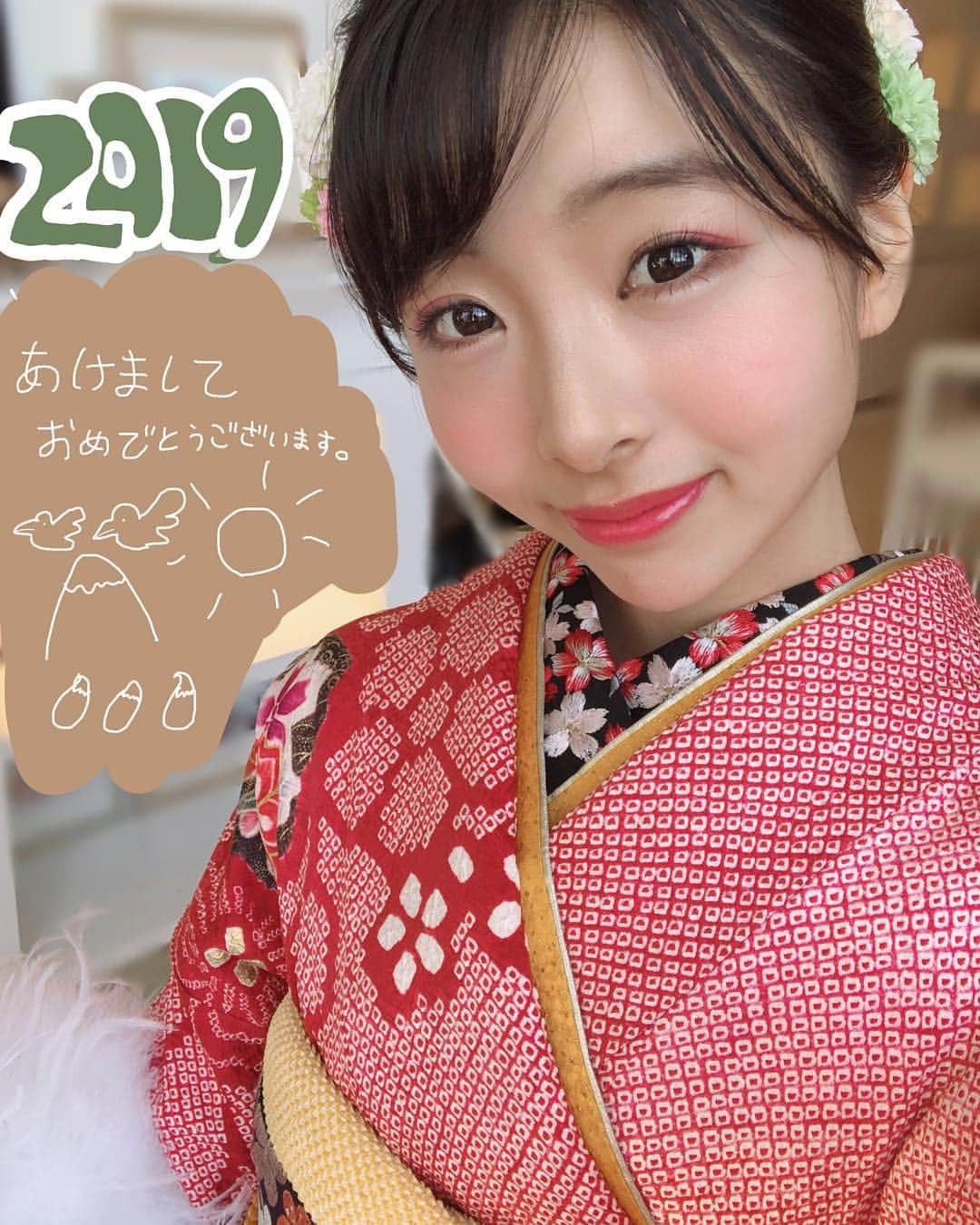 永松野々花のインスタグラム：「明けましておめでとう御座います🎍 新しい年の始まりを心穏やかに過ごしていらっしゃいますか？ 私は福岡で静かな時を過ごしています☺️ 2019年も沢山の思い出を皆様と共に✨ 今年もよろしくお願い致します。」