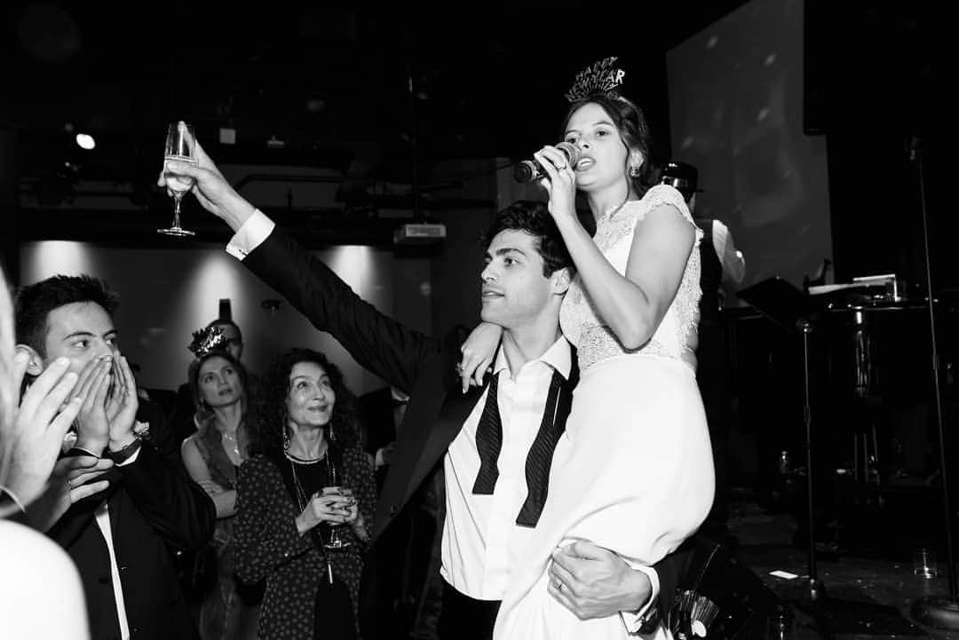 のインスタグラム：「Gotta be able to do all three! Happy one year! Happy new year!  Photo credit: @tomforrestphotography」