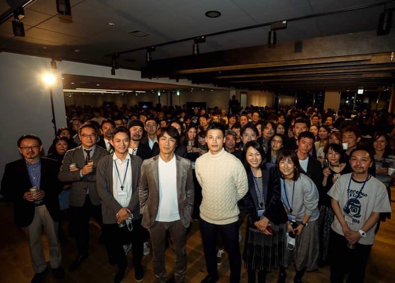 宮市亮のインスタグラム：「Happy New Year! 2019年も皆様よろしくお願い致します㊗️#2019#universalmusicjapan」