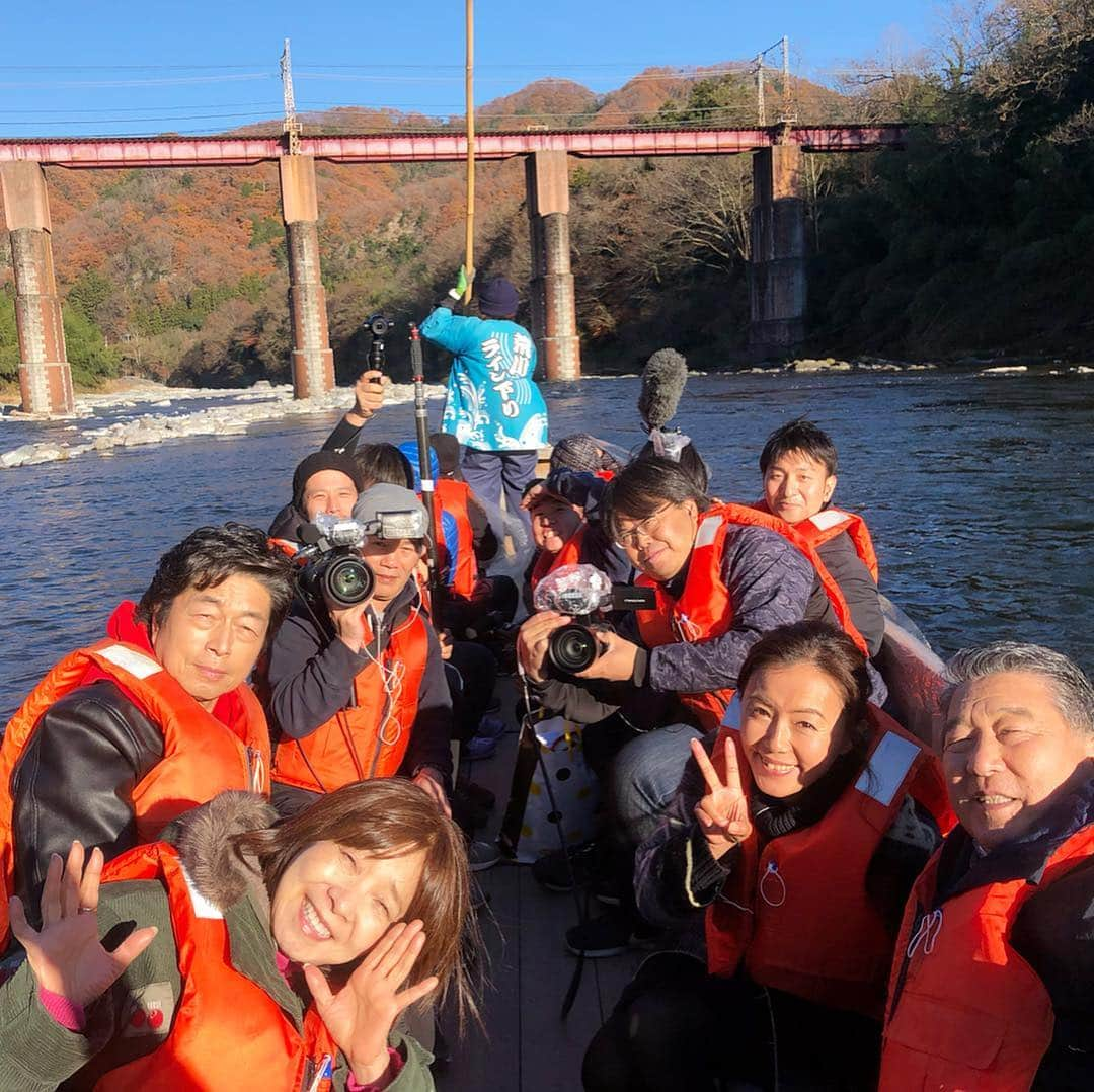 田中律子さんのインスタグラム写真 - (田中律子Instagram)「番組放送のお知らせです🙌  明日 1月2日 13:00〜18:00 テレビ朝日にてなんと今年も5時間放送ーーーー😂 「2019路線バスで寄り道の旅 新春埼玉を大横断！ さいたま新都心ー大宮ー川越ー深谷ー長瀞ーゴールは秩父 」  出演:徳光和夫 田中律子  ゲスト:中村雅俊 イルカ 加藤ひふみん  藤あや子 西田ひかる にこるん みちょぱ  トミタ栞他  埼玉って広いのよねー🚌みんなでいっぱいバスに乗って旅しました✨5時間放送なので、食べたり飲んだり、ちょっとお昼寝しながら見て下さいねー😂  #路線バスで寄り道の旅  #お正月スペシャル  #5時間放送  #ゆっくりのんびり見てね」1月1日 21時11分 - ri2kotanaka