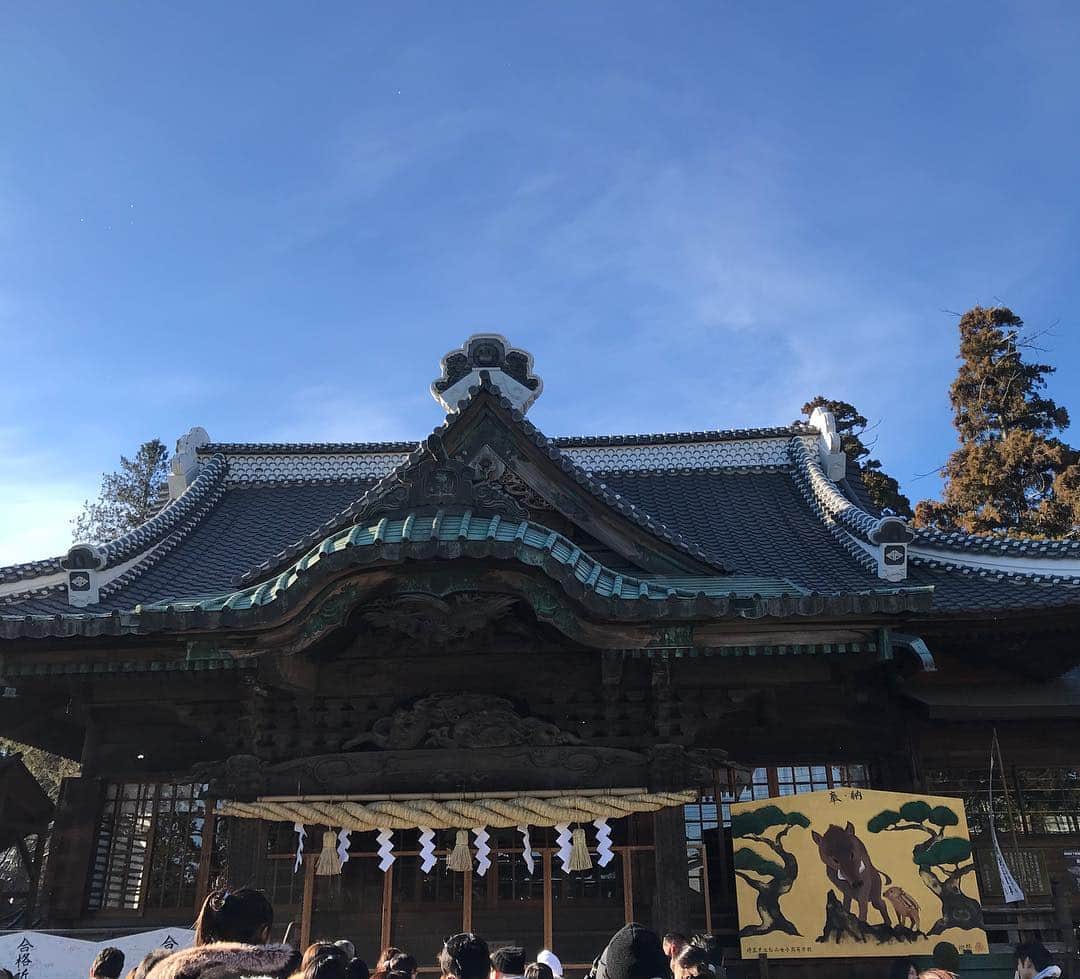のインスタグラム：「新年明けましておめでとうございます✨ 2019年が始まりましたね😁  今年は自分にとって勝負の年です！ 本当に楽しみで早くユニホームを着て野球がしたいです✊ 野球ができる喜び、幸せ、感謝の気持ちを忘れずに、全ての野球ファンの方々にプレー、そして人として認めていただけるよう大きく成長できるように頑張っていきます！ 最高の1年にしましょう😁✨ 今年もよろしくお願いします！」