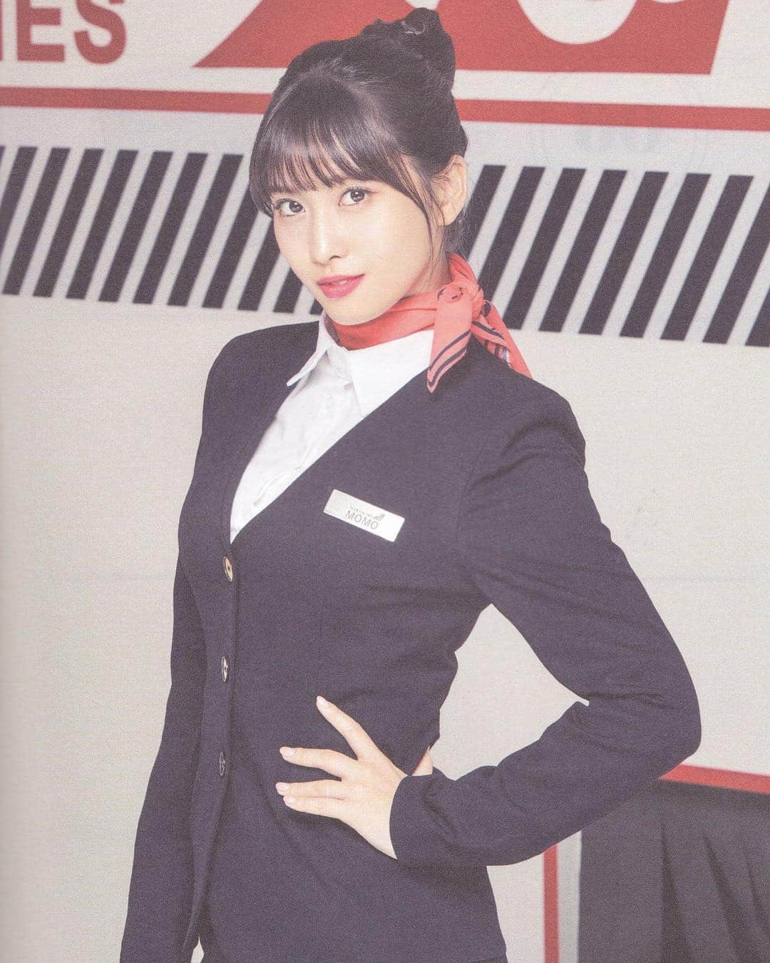 モモさんのインスタグラム写真 - (モモInstagram)「♡ [Scan] 190101 - TWICE Airlines Diary -  #MOMO #트와이스 #모모 #平井もも #もも #TWICE © ztothek」1月1日 21時33分 - momojype