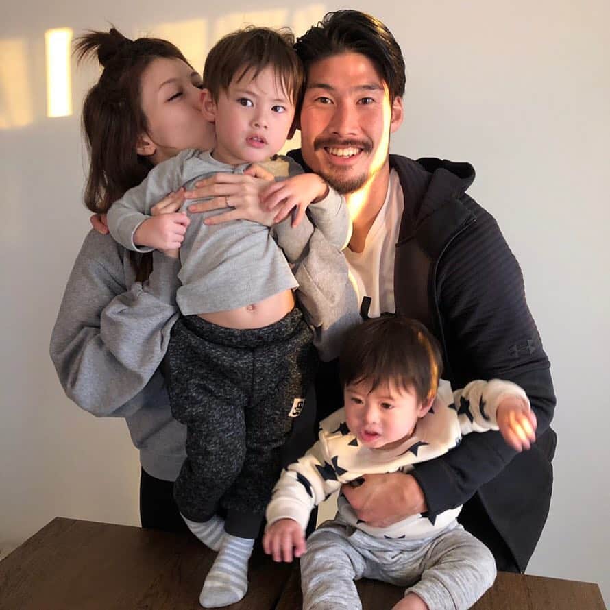 鈴木大輔さんのインスタグラム写真 - (鈴木大輔Instagram)「新年明けましておめでとうございます。皆様にとりまして、2019年が実りある年になりますようお祈り申し上げます。  Feliz año 2019 a todos. #2019#happynewyear」1月1日 16時45分 - 4daisuke4