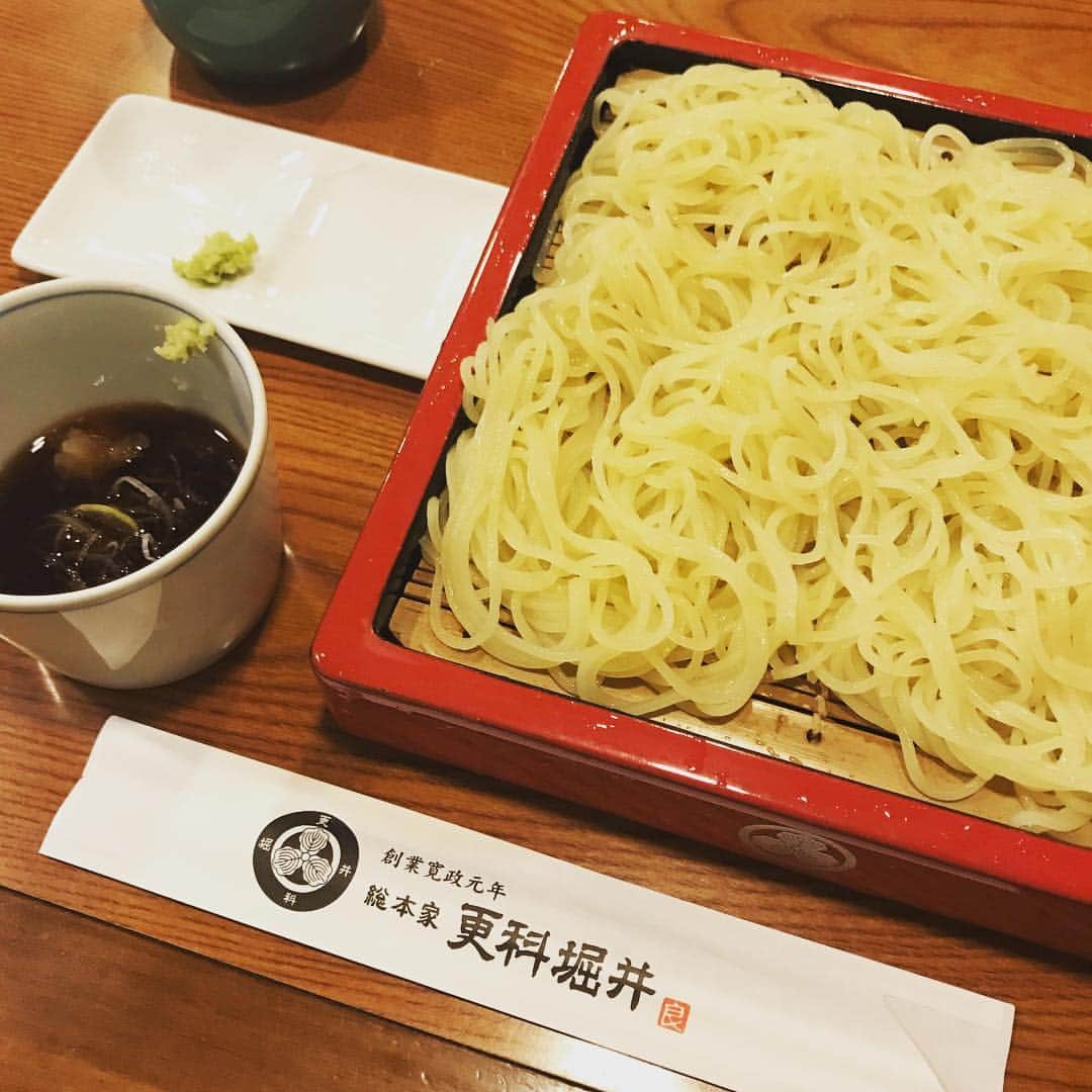 坂田麻衣のインスタグラム：「あけまして年越しそば👏🏻✨ 本年もどうぞよろしくお願い致します。」