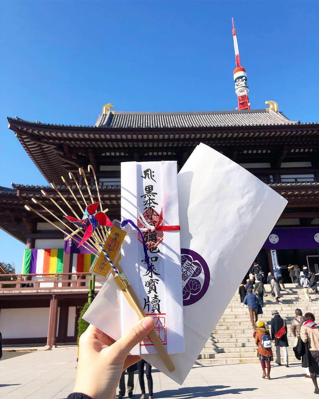 岡部あゆみさんのインスタグラム写真 - (岡部あゆみInstagram)「. 新年明けまして おめでとうございます🎍🌸 皆様にとって 実りある一年になりますように✨🌅 . #2019年#1月1日#謹賀新年#元旦#お正月#お雑煮#おせち#なだ万#御節#お節料理#増上寺#初詣」1月1日 17時36分 - ayumi_okabe