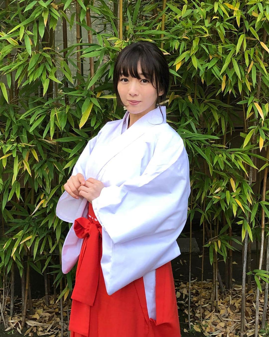 のインスタグラム：「. 新年あけましておめでとうございます🎍 皆さま2019年もよろしくお願いします☺︎💕 みんなが幸せいっぱいの1年になりますように。 #2019 #happynewyear #園都」