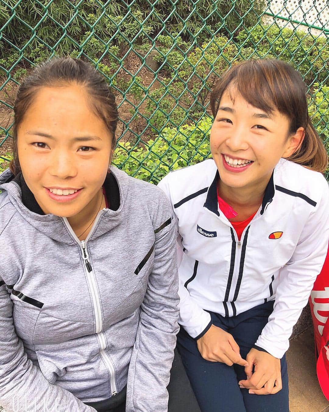 美濃越舞さんのインスタグラム写真 - (美濃越舞Instagram)「明けましておめでとうございます🌅 今年もよろしくお願いします！  #happynewyear #2019 #hongkong #tennis #今年初の写真はあっこと🐶」1月1日 18時14分 - mai_minokoshi