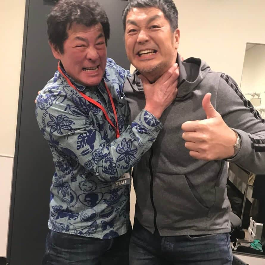 高田延彦さんのインスタグラム写真 - (高田延彦Instagram)「さいたまスーパーアリーナで赤井先輩に襲われた！  #さいたまスーパーアリーナ  #大晦日  #赤井英和  #髙田延彦」1月1日 18時36分 - takada_nobuhiko