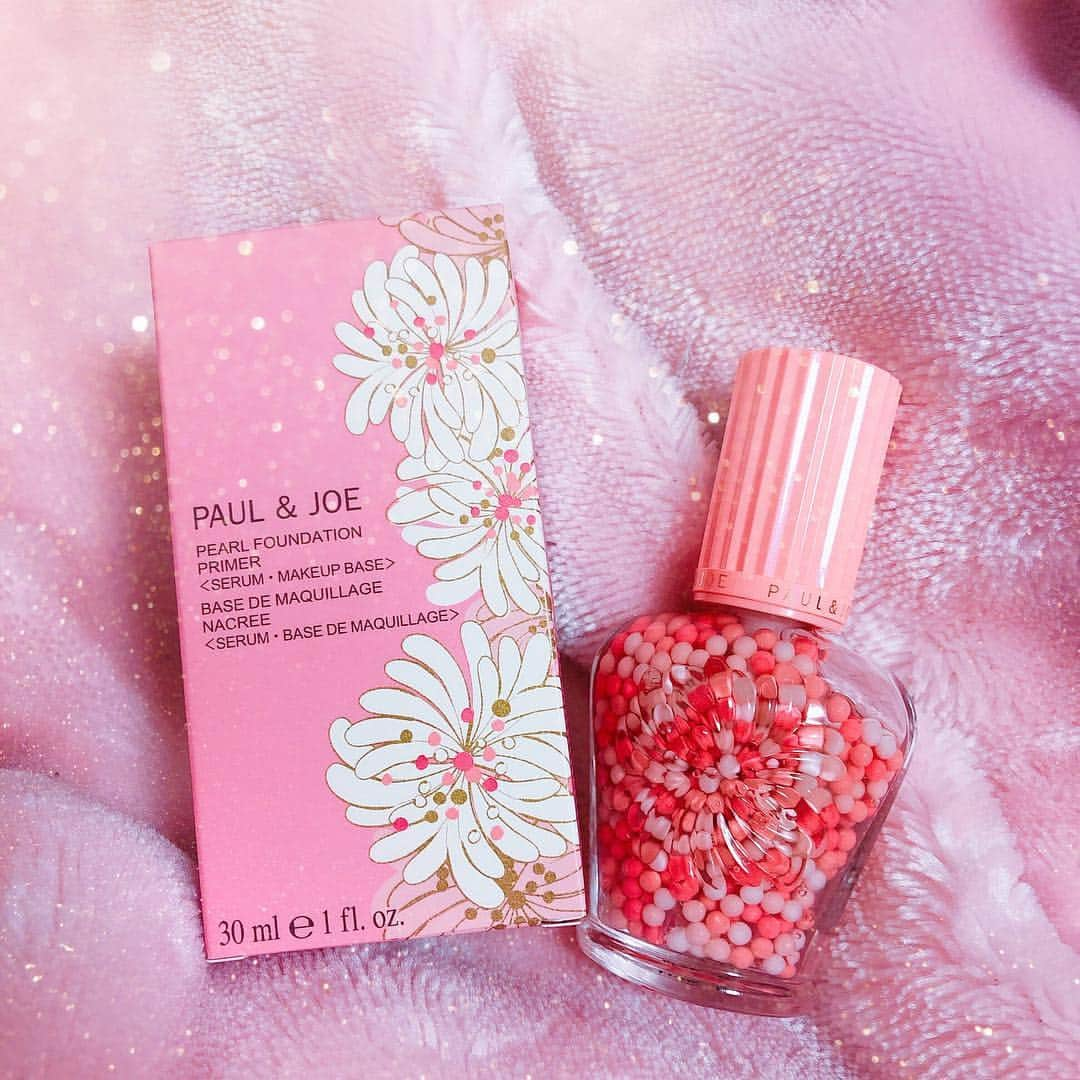 内田琴音のインスタグラム：「Paul & JOE パール ファンデーション プライマー💗💓🧠👄👚👛🎀#instacosmetics #cosmetics #paulandjoe #pink」