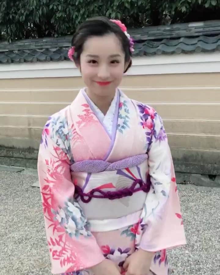のインスタグラム：「. あけましておめでとうございます🎍✨ 今年一年みなさんにとって素敵な年になりますように…😌💓 . 私も目標を持って頑張ります。 まずはミスオブミス！！みなさんの応援が本当に心強いです。ありがとうございます😢💖頑張りますので引き続きよろしくお願い致します。 . 今日もプロフィールのURLから投票、ぜひよろしくお願い致します😳 #ミスオブミス#ミスコレ#ミスキャンパス同志社女子#同志社女子大学#ミスキャンパス#ファイナリスト#ミスキャン#グランプリ#大学生#京都#奈良 #miss#missofmiss#campus#misscampus#dwc#dwcla#finalist#university#kyoto#nara#japan」