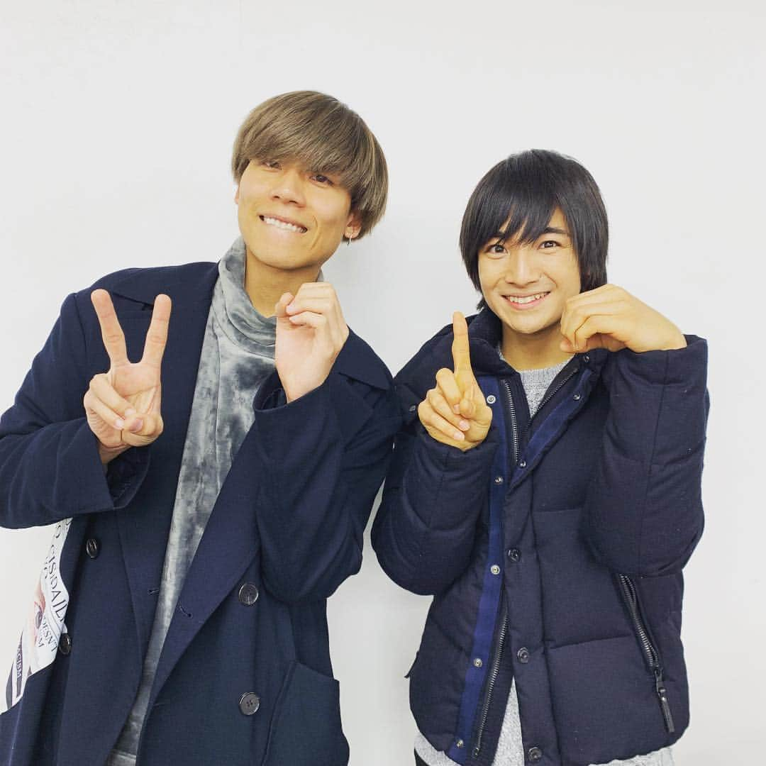 BOYS AND MENさんのインスタグラム写真 - (BOYS AND MENInstagram)「2019年最初のインスタライブは本田剛文と途中から吉原雅斗も参戦☺️✨ ご覧いただきありがとうございました‼️ #ボイメン #インスタライブ #本田剛文 #吉原雅斗 #辻本達規 #本番前に充電中」1月1日 20時41分 - boysandmen_official