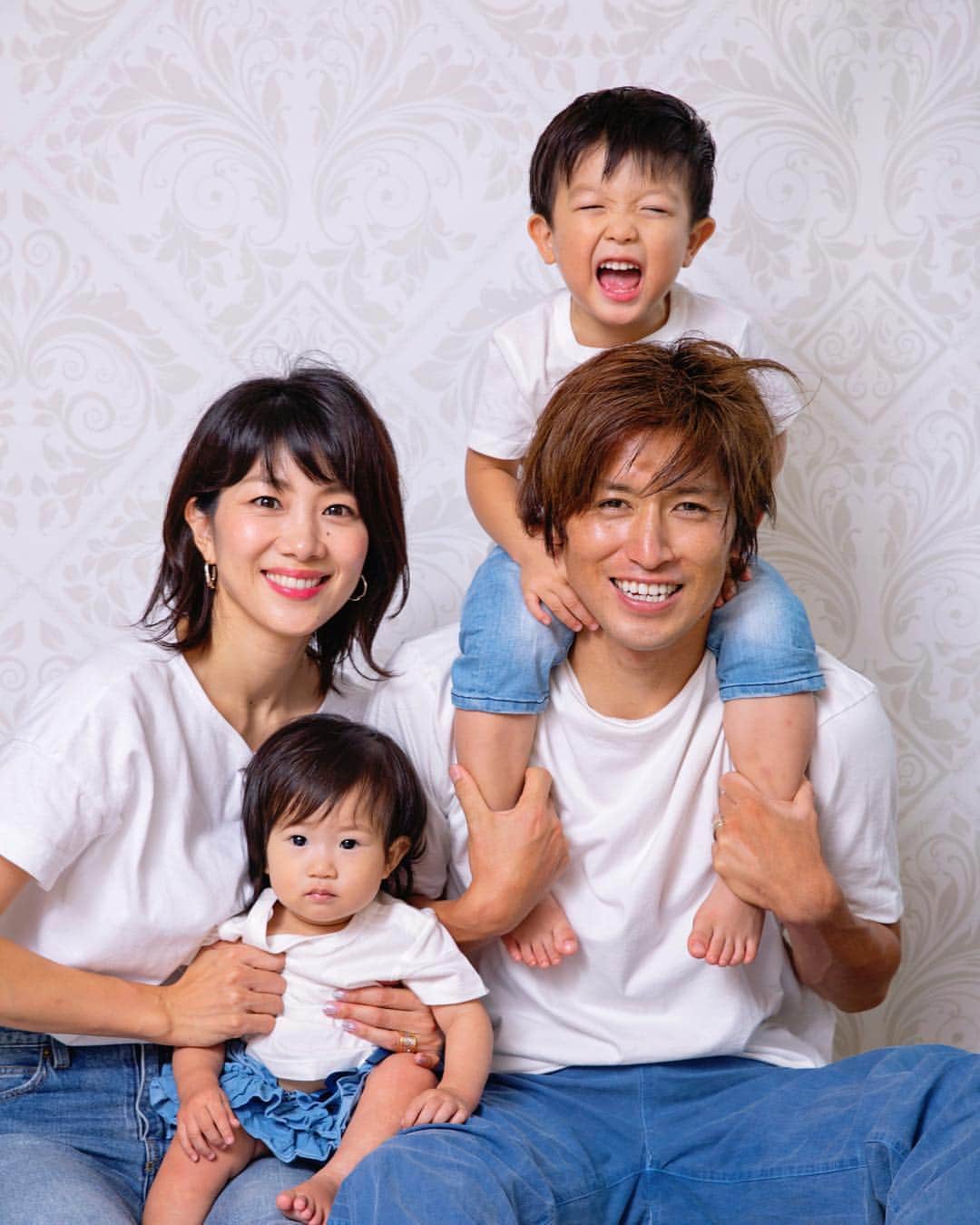 増嶋竜也のインスタグラム：「明けましておめでとうございます  #2019年もみんな笑顔で過ごせますように #みなさん今年も宜しくお願いします」