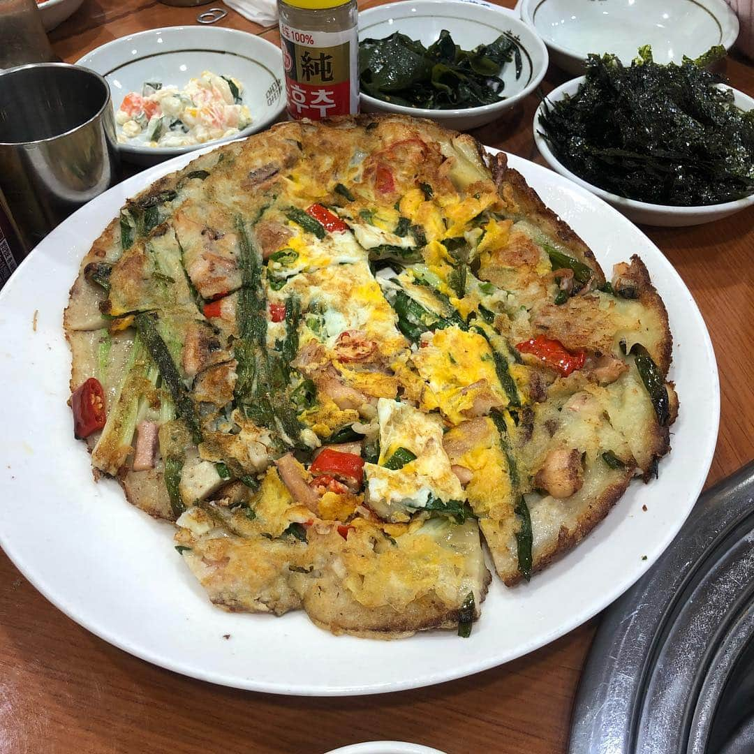 中田翔さんのインスタグラム写真 - (中田翔Instagram)「韓国最高やった！！ かなり寒かったけど食べ物うますぎ！！韓国行くメインはやっぱ飯やな！！ #韓国#中田翔#海鮮市場」1月2日 17時03分 - shonakata_official