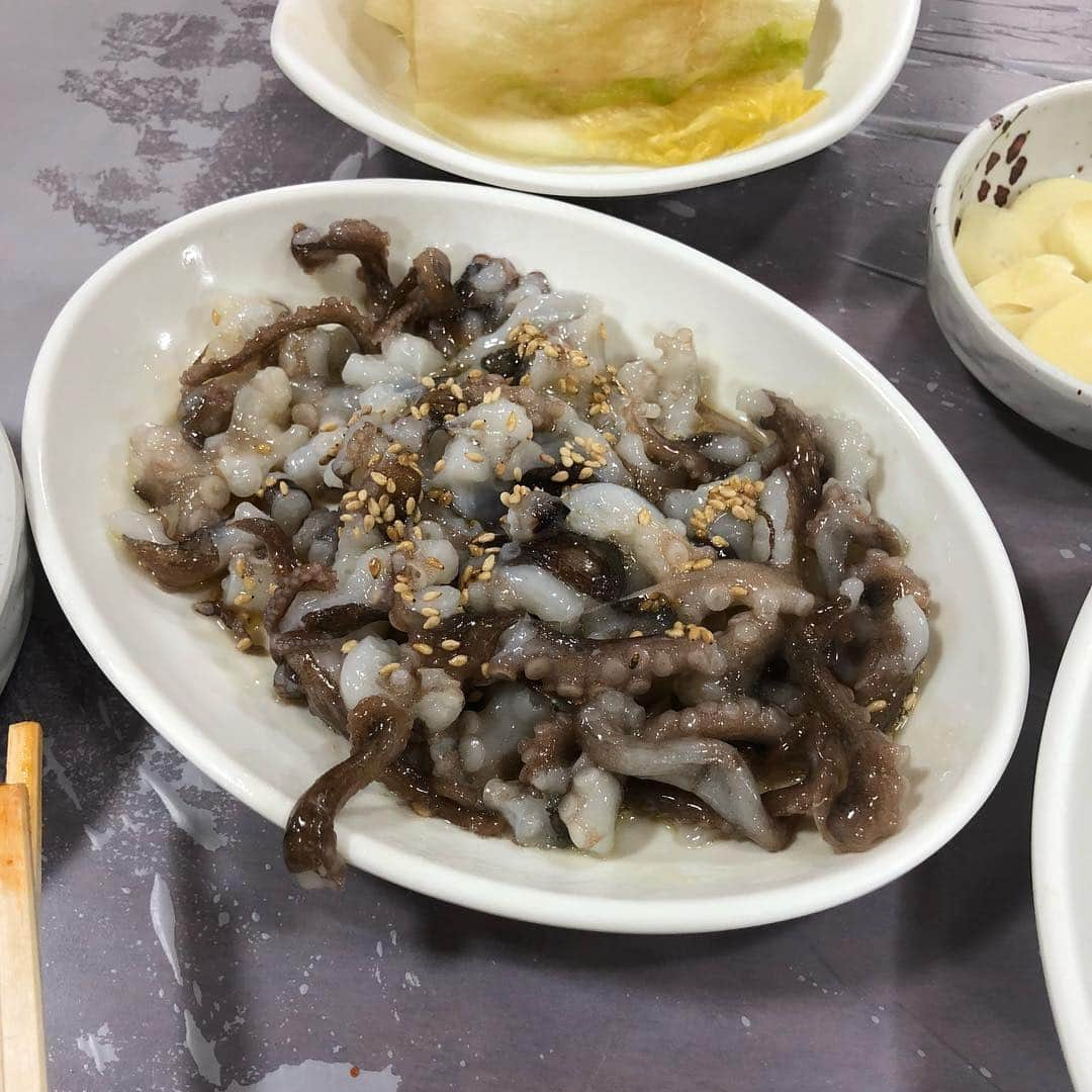 中田翔さんのインスタグラム写真 - (中田翔Instagram)「韓国最高やった！！ かなり寒かったけど食べ物うますぎ！！韓国行くメインはやっぱ飯やな！！ #韓国#中田翔#海鮮市場」1月2日 17時03分 - shonakata_official