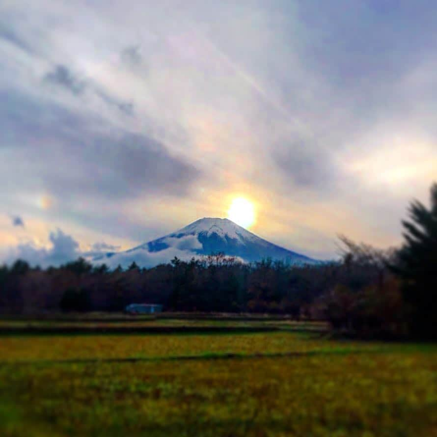 牧田和久さんのインスタグラム写真 - (牧田和久Instagram)「新年、明けましておめでとうございます。2019年も何卒、宜しくお願い致します！ 1年間、怪我がないようにどんな結果 であろうと頑張っていきたいと思います！ #2019年 #新年 #亥 #亥年 #新年号 #年末年始 #良い年 #Happynewyear #Happynewyear2019」1月2日 16時32分 - k.makita_53