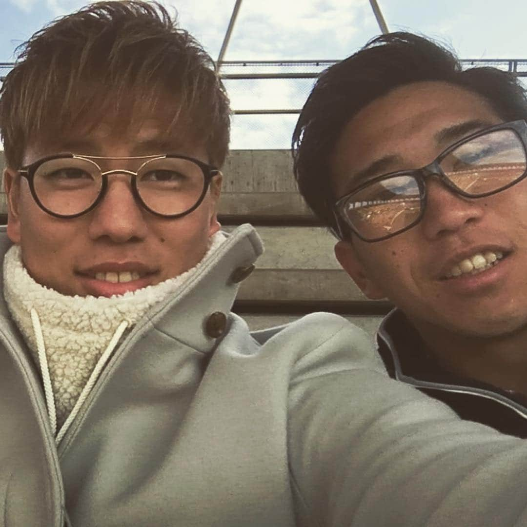 浅野拓磨さんのインスタグラム写真 - (浅野拓磨Instagram)「ドイツに戻ってきました！ 短い時間でしたが日本で良い時間を過ごせました！ すでに寂しさマックスです。笑 ですがそれ以上に今年1年に向けてワクワク、楽しみマックスです！ 皆さん、また今年1年、それぞれ良い年にしましょう！ 「感謝。」」1月2日 16時49分 - asatakugram