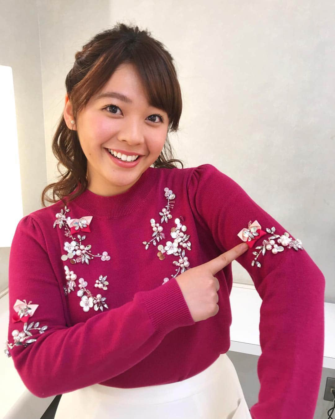 谷元星奈さんのインスタグラム写真 - (谷元星奈Instagram)「* 明けましておめでとうございます🎍 今年もよろしくお願いします✨  きょう、1月2日(水) よる 10:00〜11:30に 『オカムラ調査隊  世界の聖地はスゴかった！』が放送されます🕵🏻‍♂️ * お正月にぴったりのワクワクする内容です🥳 ぜひ、ご覧ください(^o^) * #カンテレ #オカムラ調査隊 #全国ネット #MC は #岡村隆史 さん✨ #美容整形 の#聖地 #韓国 #江南 #💆🏻‍♀️ #旅の聖地 #豪華客船 #シンフォニーオブザシーズ#🚢 #花の聖地 #💐 #年女 です#🐗#アシスタント#衣装 #キラキラ でした」1月2日 12時40分 - tanimoto_seina