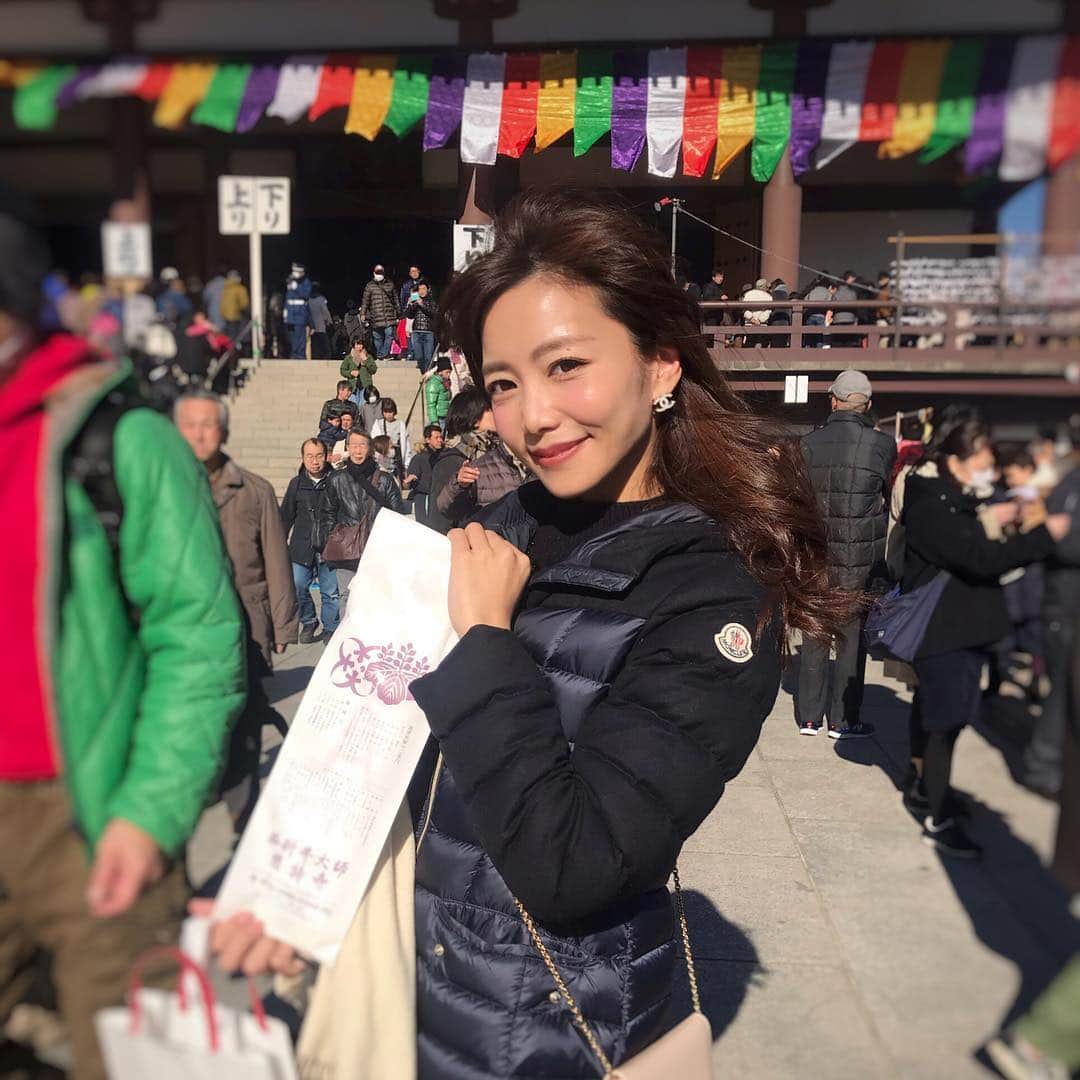 福山唯さんのインスタグラム写真 - (福山唯Instagram)「🎍明けましておめでとうございます🎍 . .  今年もよろしくお願いいたします🐗❤️ . . .  2019年が皆様にとって幸せいっぱいの1年でありますようにお祈り申し上げます。 . . .  良いお天気で眩しい🙈☀️ . .  #happynewyear #japan #2019 #謹賀新年 #お正月 #初詣 #あけましておめでとうございます #今年もよろしくお願いします ♡♡♡」1月2日 13時45分 - yuifukuyama