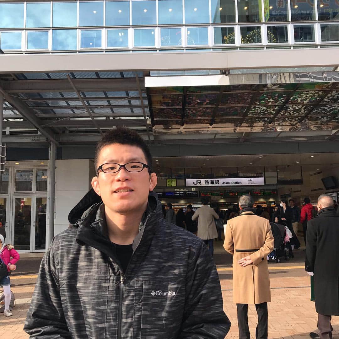 青木真也のインスタグラム：「あけましておめでとうございます。今年も変わらず、コツコツ働いていきますので、よろしくお願いします。＃青木真也＃shinya aoki＃熱海」