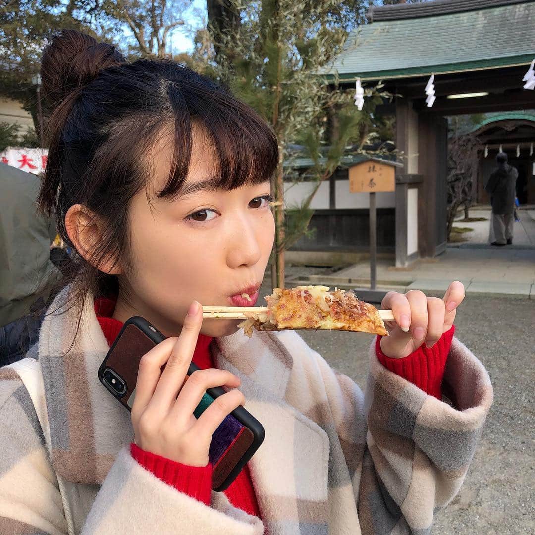 岡本夏美さんのインスタグラム写真 - (岡本夏美Instagram)「新年食べ歩き選手権には エントリー済みです、 初詣。2019。」1月2日 19時05分 - okamoto_natsumi
