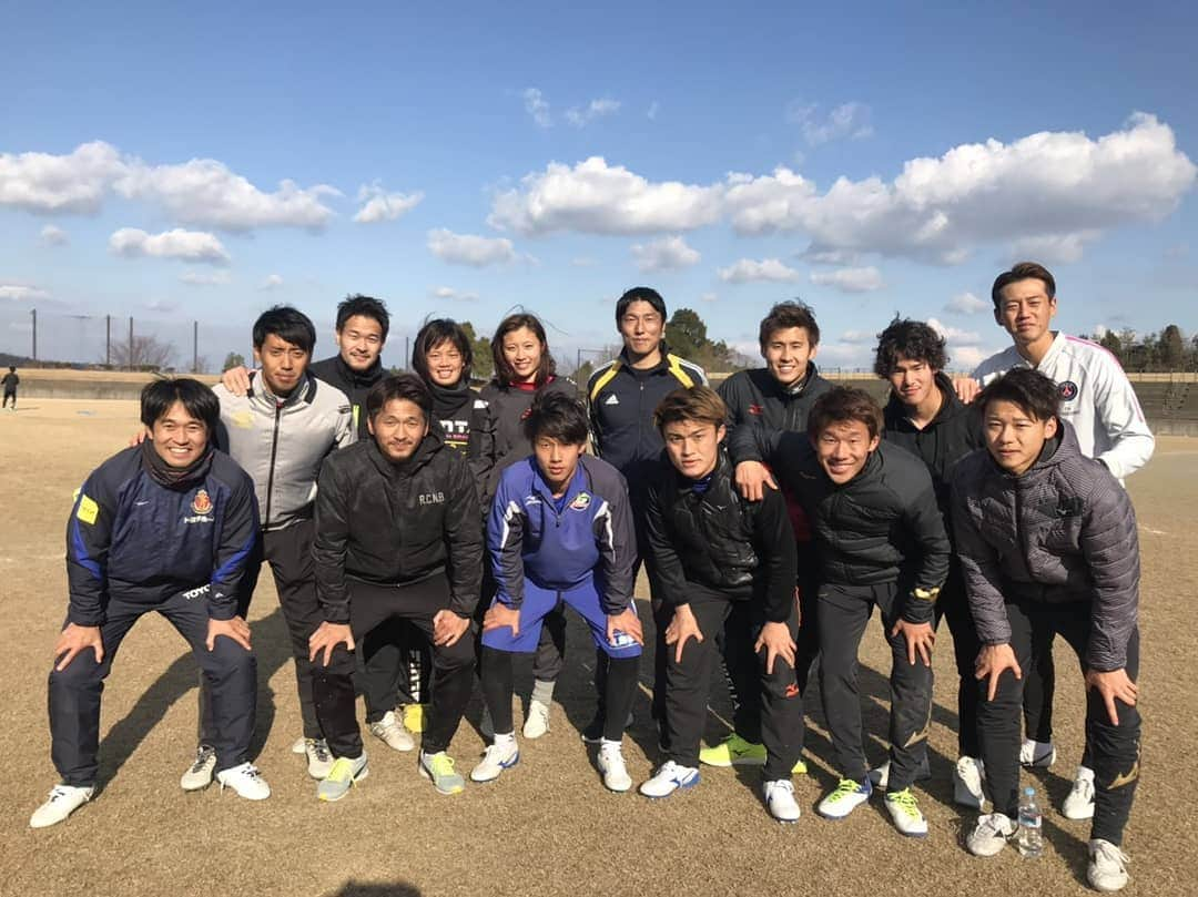 實藤友紀さんのインスタグラム写真 - (實藤友紀Instagram)「徳島ニューイヤーサッカーフェスタ2019に参加しました😁👍子供たちとのふれあいは本当に新鮮で楽しかったです👍👍自分のチームも優勝したし。笑 そしてなにより徳島出身の元Jリーガー、現役Jリーガー、なでしこリーガーとさまざまなところで活躍している人達とふれあえたことが本当に貴重な時間になりました✨ 今年で９回目のサッカーフェスタ、来年も開催すると思うので徳島のみなさん来てくださいね😄  最後に、サッカーフェスティバルを開催するにあたってボランティアの皆さんに沢山お手伝いをしてもらいました。本当にありがとうございました😌  #森一哉#黒部光昭#平井将生#阿部一樹#實藤友紀#佐々木一輝#丸岡満#中坂勇哉#本田功輝#表原玄太#藤原志龍#藤原広太郎#新堀華波#市瀬菜々#吉田凪沙#ヴォルティス徳島#アビスパ福岡#FCマルヤス岡崎#ジェフユナイテッド千葉#カターレ富山#FCペララーダ#名古屋グランパス#レノファ山口#INAC神戸レオネッサ#ASハリマアルビオン」1月2日 19時55分 - yuki_saneto05