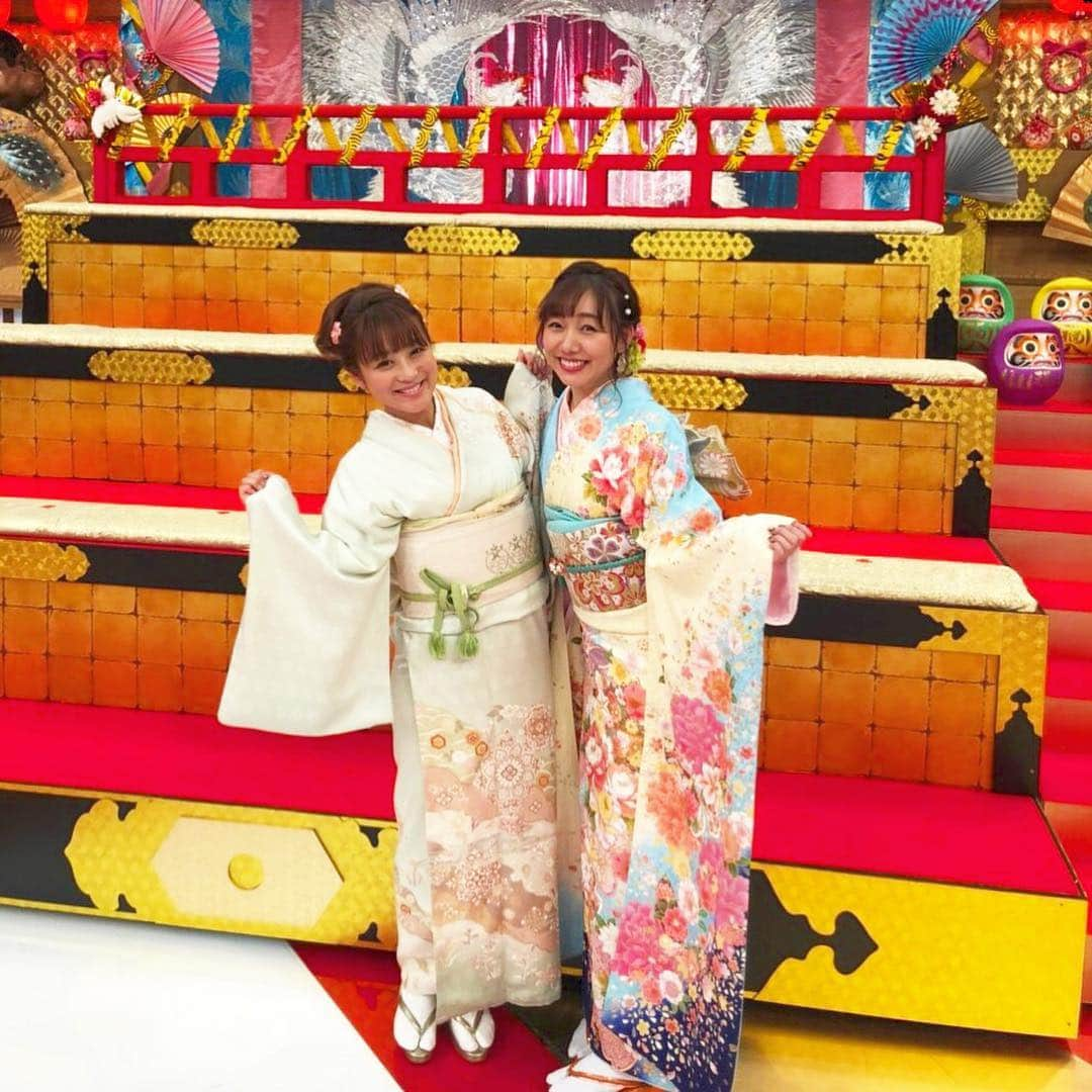 須田亜香里さんのインスタグラム写真 - (須田亜香里Instagram)「バナナバカリの毒だし女新年会で、奈々さん（ @nana_suzuki79 ）がたくさん私の名前だしてくださいました〜😊 って喜びを書こうと持ったけど、よく考えると苦手な女として名前が挙がっていたような… よく見ると、どの写真も私ばかりが距離を縮めているような… 奈々さんの体が仰け反っているような…  #まいっか #きっと仲良くなる前兆  #たくさんテレビ映れて嬉しかった  #ありがとうございます  #大好きな先輩 #早く2人でご飯行きたいな #❤️ #明日 #キスマイ超busaiku #観てください」1月2日 20時21分 - akarisuda